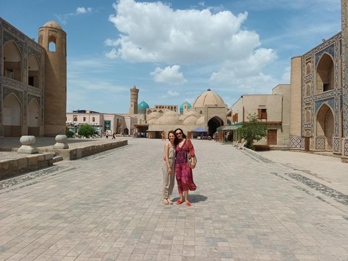 Uzbegim Family Guest House Bukhara Bagian luar foto