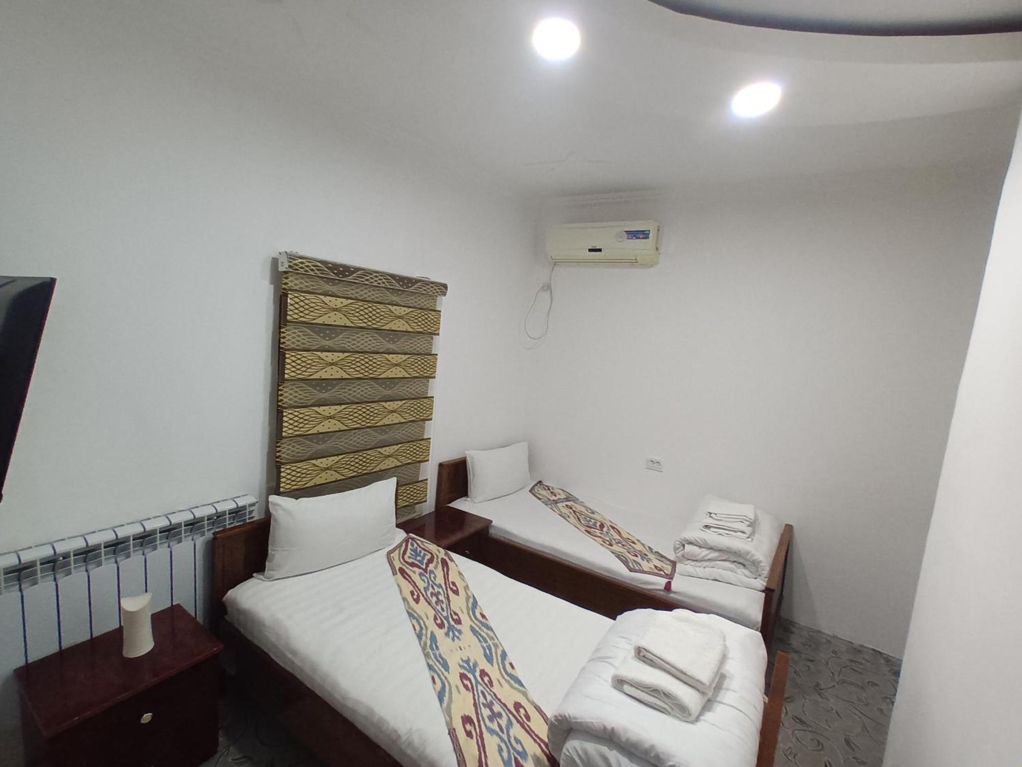 Uzbegim Family Guest House Bukhara Bagian luar foto