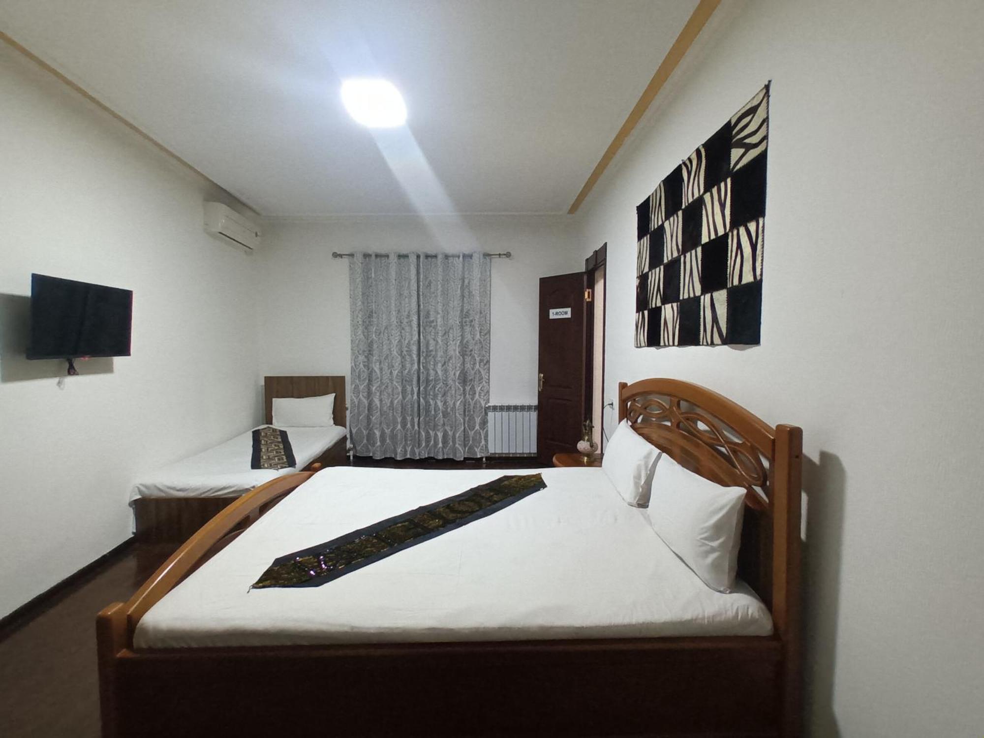 Uzbegim Family Guest House Bukhara Bagian luar foto