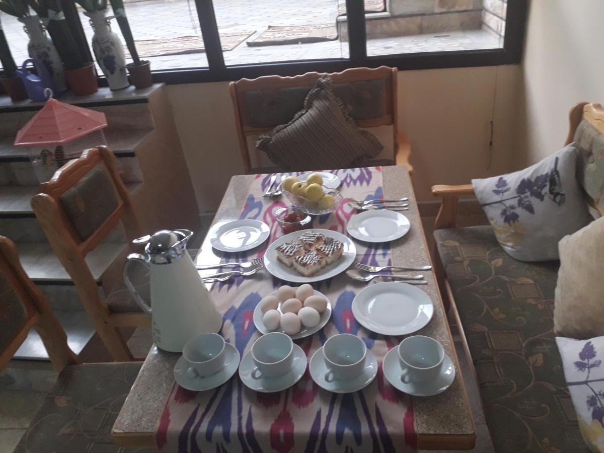 Uzbegim Family Guest House Bukhara Bagian luar foto